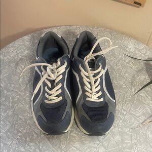 Zara Men's Navy and Gray Sneakers